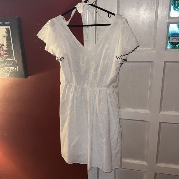 Ckh Clockhouse V-Neck Embroidered Backless Flutter Babydoll White Mini Dress - Picture 10 of 10